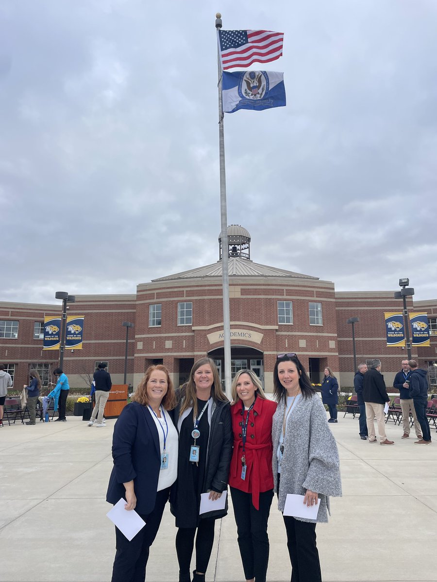Congratulations <a href="/NeuquaValley/">Neuqua Valley High School</a> on earning the National Blue Ribbon Award! Your feeder elementary schools were proud to celebrate such an incredible accomplishment in our community!  <a href="/GrahamElem204/">Graham Elementary School</a> <a href="/KendallPatriots/">Kendall Elementary</a> <a href="/ClowCougars/">Clow Elementary</a> <a href="/PattersonPDogs/">Patterson Elementary</a> <a href="/ipsd204/">Indian Prairie 204</a>