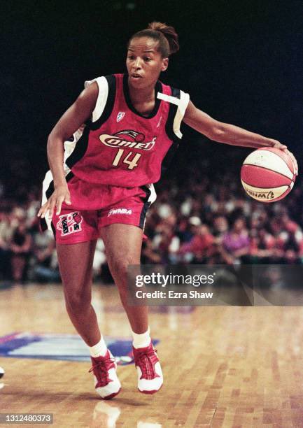 About yesterday evening! Our <a href="/GillyardTwins/">Marcus & Marquis Gillyard</a> began an intense training, with “A” GOAT, of the WNBA. I witnessed her greatness live in action, in the same grade as my boys now and she still got it. @CynthiaCooper <a href="/CoachMike11Six/">Michael Gillyard Sr. (Coach Mike)</a> <a href="/CyWoodsHoops/">CyWoodsHoops</a>