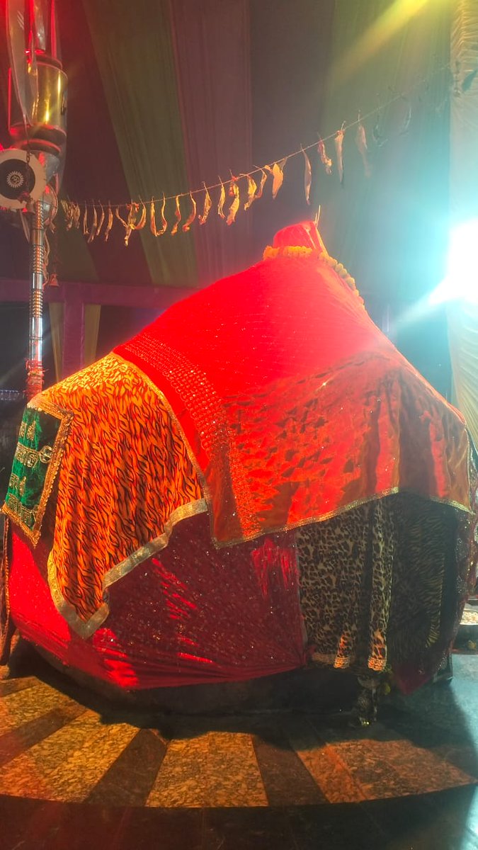 panditmishraji's tweet image. आज दिनांक 12-11-2024 मंगलवार को कुबेरेश्वर धाम सीहोर के प्रदोष काल संध्या आरती का भव्य दर्शन
कुबेरेश्वर भंडारी आप सभी की मनोकामना पूरी करे
#kubereshwardhamsehore #kubereshwarmahadev #sihorewale 
#kubereshwardhamkeupay #Pandit_Pradeep_Ji_Mishra