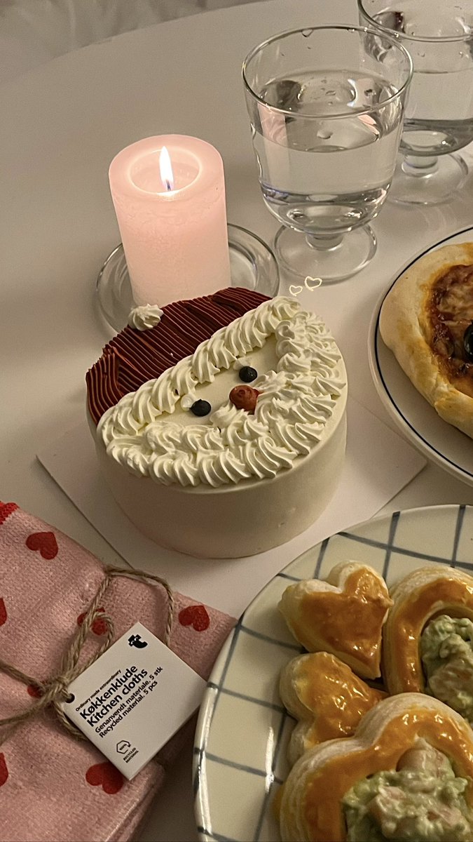 mo_on__07's tweet photo. 去年のクリスマス可愛過ぎたので
見てほしい。 https://t.co/7QUxwxEmZM
