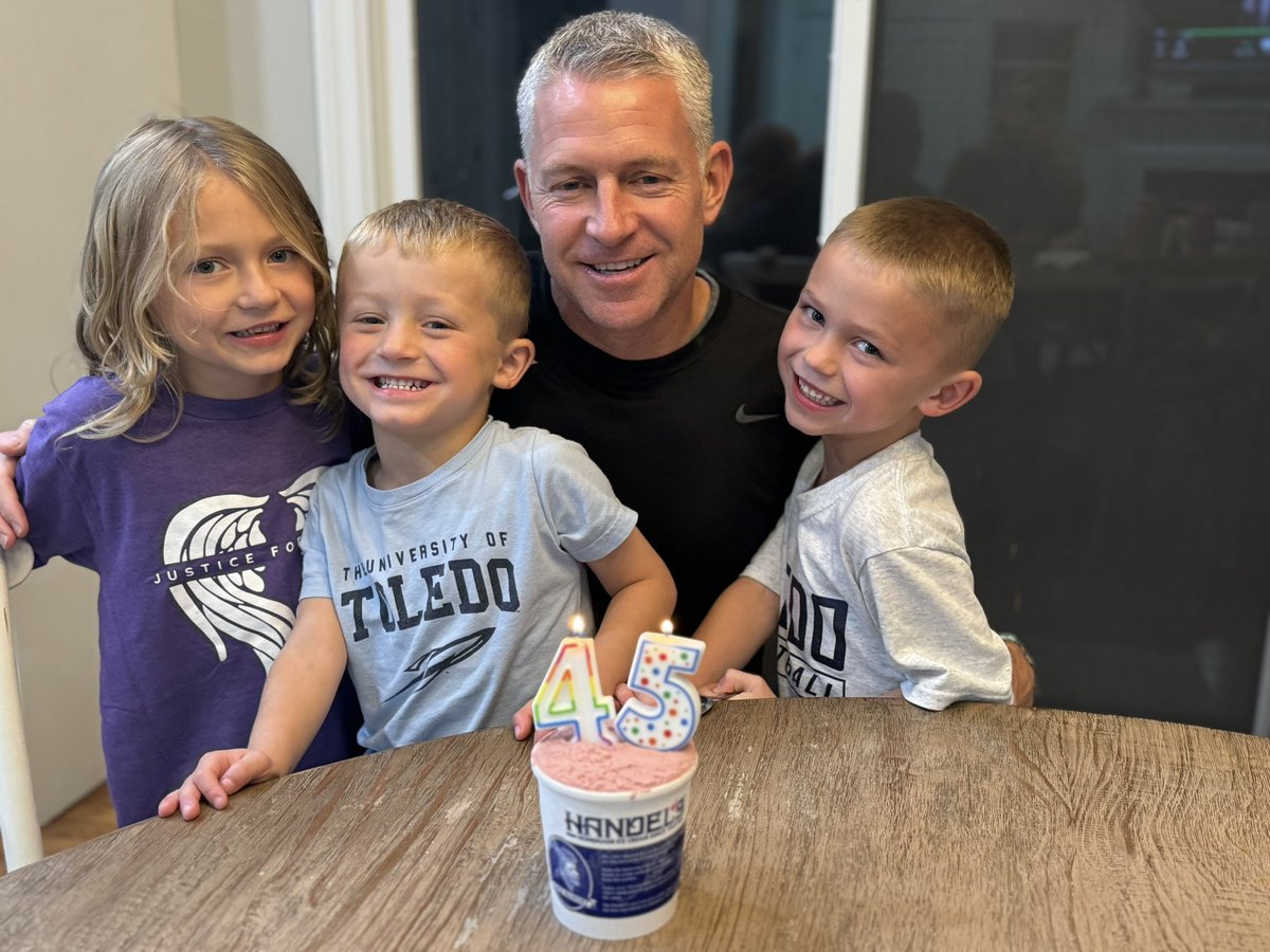 Nicole Candle tweet media