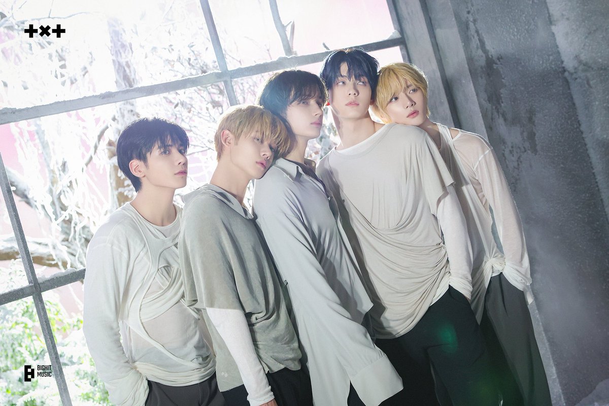 jisuluver's tweet photo. ENHYPEN joins ILLIT, TXT, &amp; YEONJUN as the HYBE artists whose recent comebacks FAILED to debut on Spotify Global.

Today is a sad day for HYBE stans. 😢 https://t.co/diuoEJ5iNG