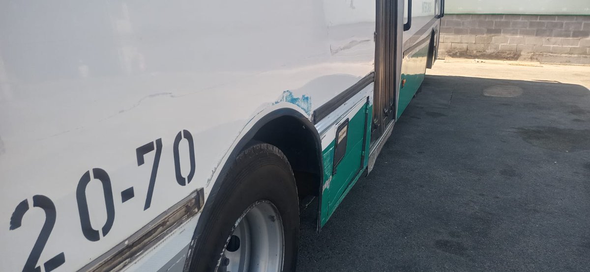 UPSA_Oficial's tweet photo. IMPORTANTE! Efectivos de la PSA enviados x la Min Bullrich habrían conducido vehículos de Intercargo sin los permisos AMAN-ANAC habilitantes Daños un Papamóvil y 2 micros chocados en Aeroparque. Ver doc en el hilo @CATT_Prensa @infobae @AmericaTV @radioconvos899 @canal9oficial https://t.co/3xOd6HoQKW