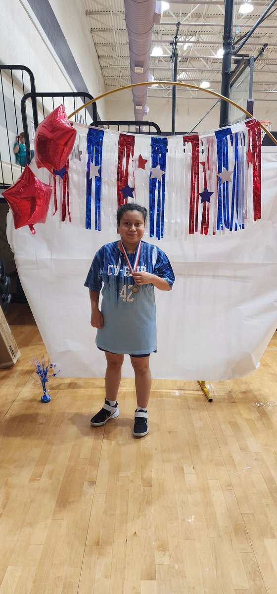 LupitaTx2010's tweet photo. Congratulations Paula Dominguez @cyfallshs 1 more medal for the collection Volleyball so proud of MI AMOR... @Cyfairspecial @CyFallsAth @becky_denton https://t.co/nILs1cyRQp