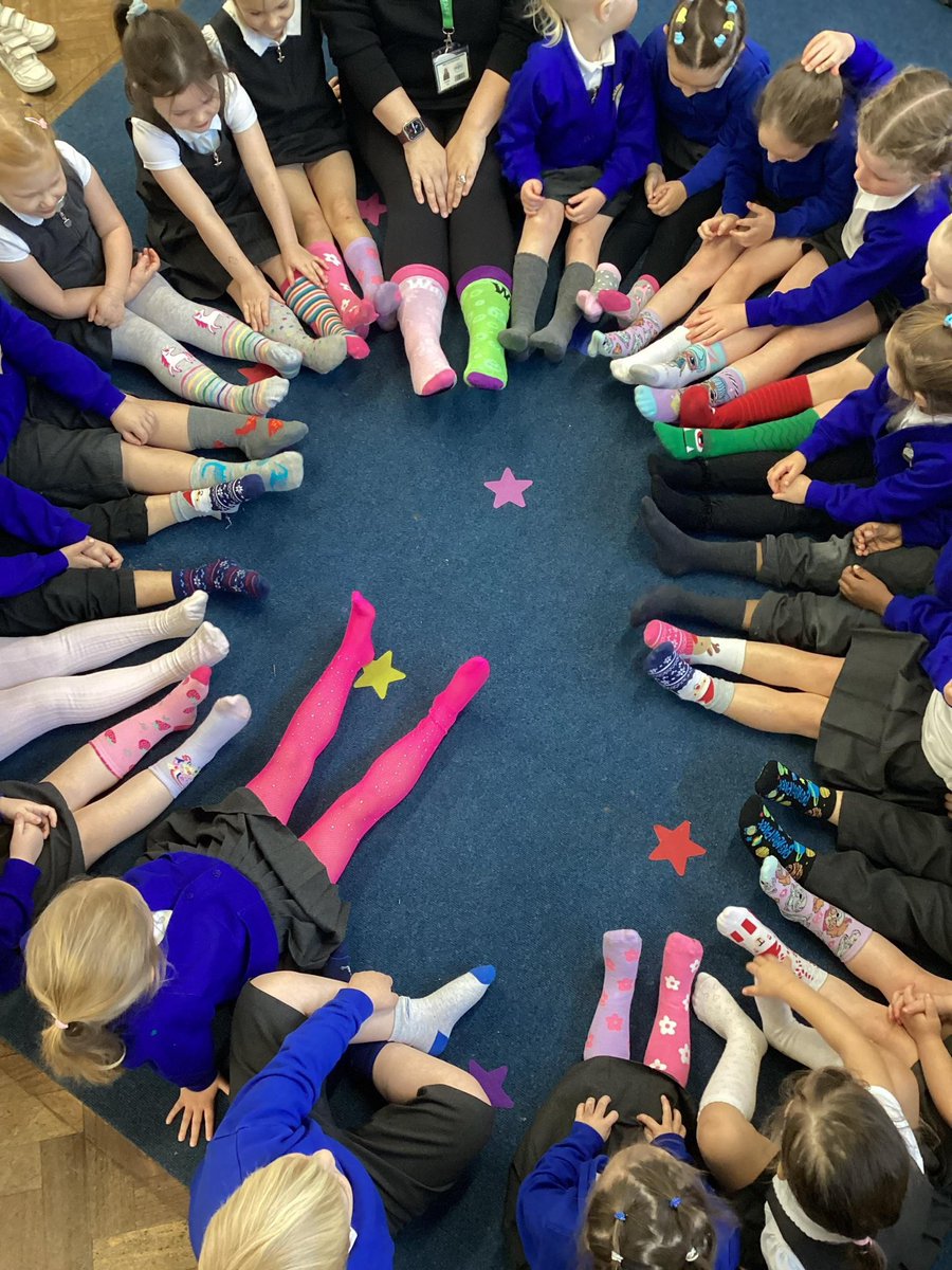 primary_tree's tweet image. Odd sock day at Willow Tree. Because we know that being different is to be celebrated! 
Thank you to @PictureNewsKt for a fantastic assembly to encourage discussion and empathy. #AntiBullyingWeek2024 
@VantageAcademi1