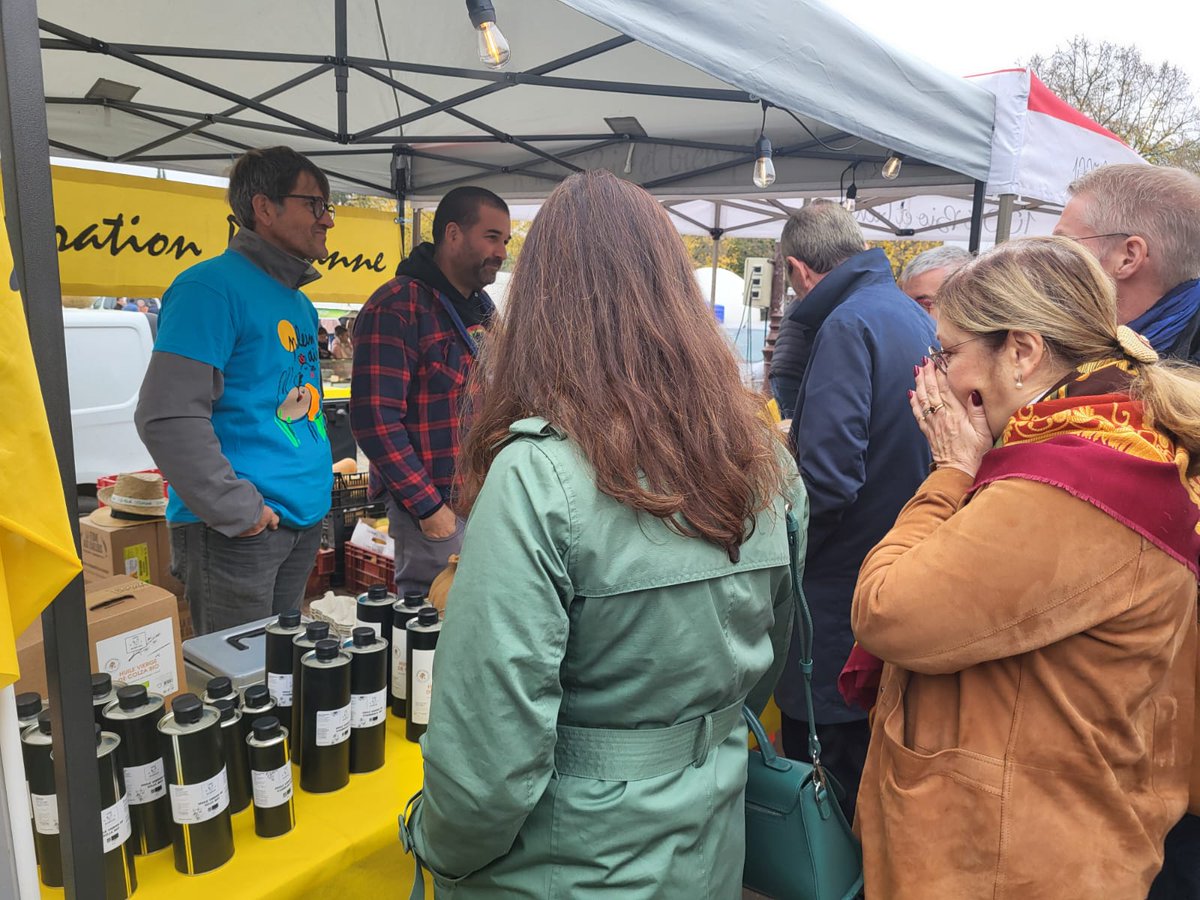 Prefet89's tweet image. #Attractivité #Agriculture 🧀🐄
✂️Inauguration de la #foire Saint-Martin à #Auxerre par le préfet de l'#Yonne et les élus locaux.
Un RDV incontournable qui attire chaque année plus de 20 000 visiteurs et 200 exposants, visant à promouvoir l'excellence de notre savoir-faire local.