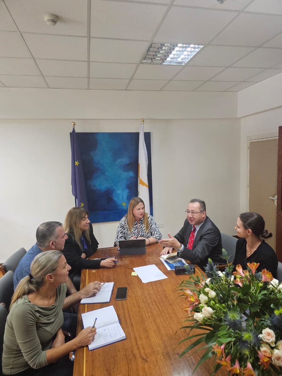 Cyprus Ombudsman (@cyombudsman) on Twitter photo .<a href="/CYOmbudsman/">Cyprus Ombudsman</a> had a meeting with <a href="/SolkidisKon/">SolkidisKonstantinos</a> , Fundamental Rights Officer of <a href="/migrationgovgr/">Υπουργείο Μετανάστευσης & Ασύλου</a> for a discussion about issues related to migration & asylum as well as on the existing challenges on the issue and the protection of the rights of the migrants in general .<a href="/CYOmbudsman/">Cyprus Ombudsman</a> had a meeting with <a href="/SolkidisKon/">SolkidisKonstantinos</a> , Fundamental Rights Officer of <a href="/migrationgovgr/">Υπουργείο Μετανάστευσης & Ασύλου</a> for a discussion about issues related to migration & asylum as well as on the existing challenges on the issue and the protection of the rights of the migrants in general