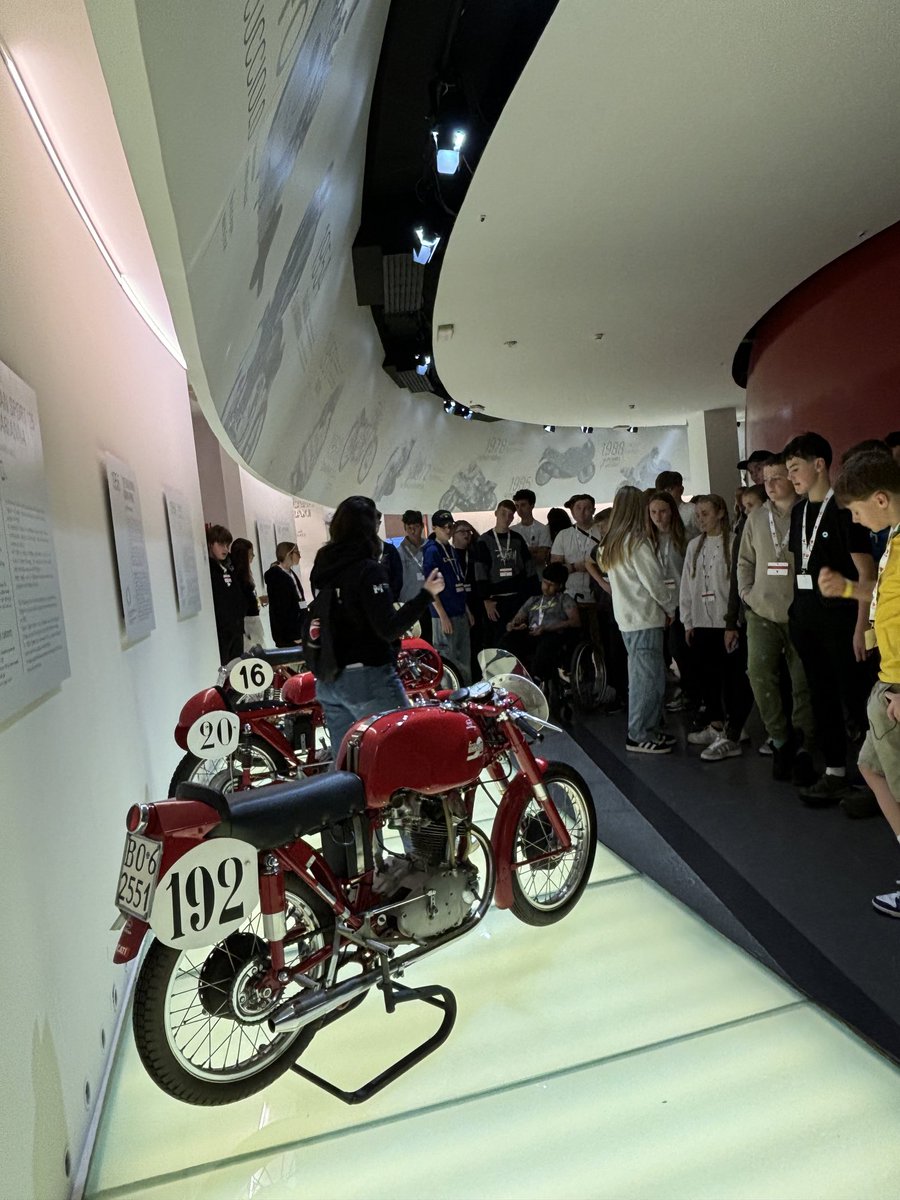 TwynhamDT tweet media