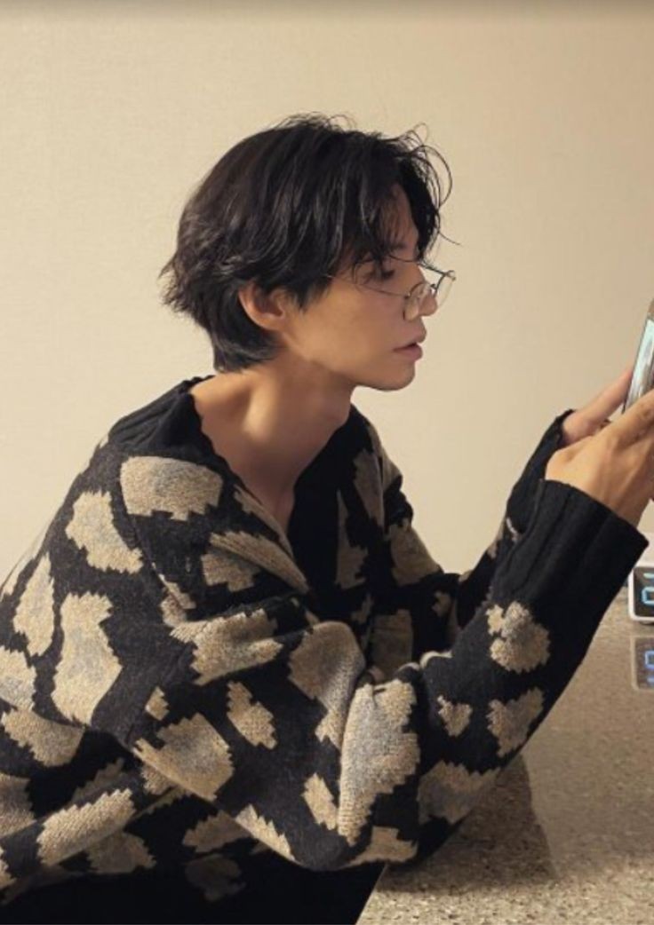 choialexasblog2's tweet photo. Hoy es un día triste para la comunidad de los dramas coreanos y para la familia de #SongJaeRim 💔😭 Hoy, la policía de Corea del Sur confirmó el fallecimiento del actor.
Song Jae Rim es conocido por sus papeles principales en #IWannaHwarYourSong y #HowToBeThirty. Además, este https://t.co/XYVcsG0Spc