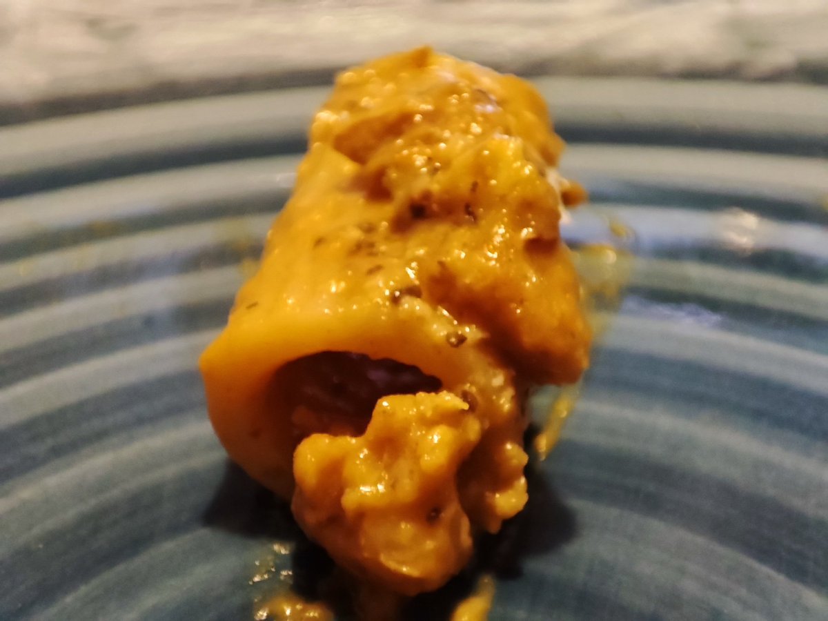 kekko_73's tweet photo. L'ultimo dei rigatoni.
Crema di datterini e melanzane
Noci e pecorino. https://t.co/aOrlq2Bt6k