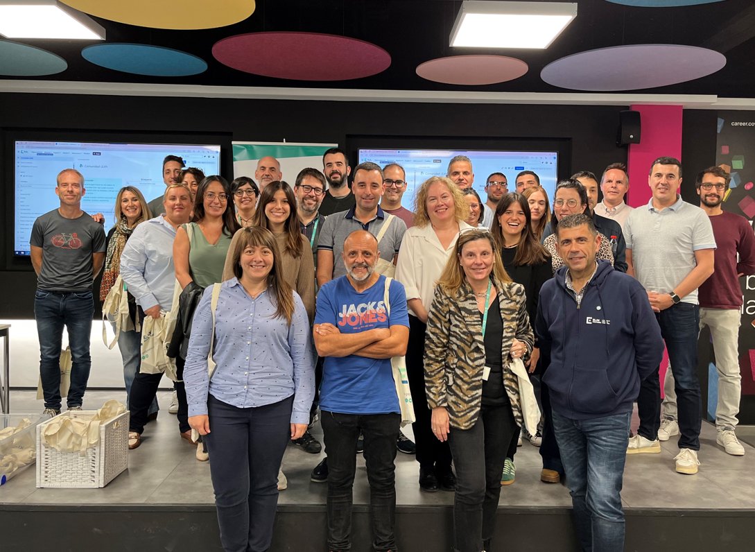 ELIXPolymers_ES's tweet photo. 💡 Un año más hemos celebrado nuestra “jornada LEAN”, con el objetivo de potenciar las capacidades de nuestros colaboradores a la hora de implementar técnicas de mejora continua 💪. ¡En ELIX afrontamos el reto de ser mejores cada día!  #lean #A3 #leanmanagement #leanmanufacturing https://t.co/bC9esdlL5H
