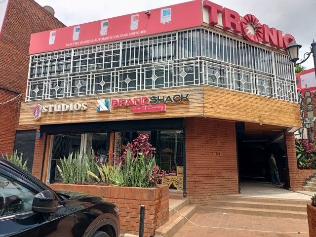 arkconsultantsl's tweet photo. Prime commercial spaces to let at Manohar center in Westlands.
This  ideal workspace is available at a vibrant neighborhood  with the convenience of the contemporary services. Get In touch today on our website or call 0720 510 000/ 0729 665 544 for details.
 #Officesinwestlands https://t.co/jJ4df5GBdJ