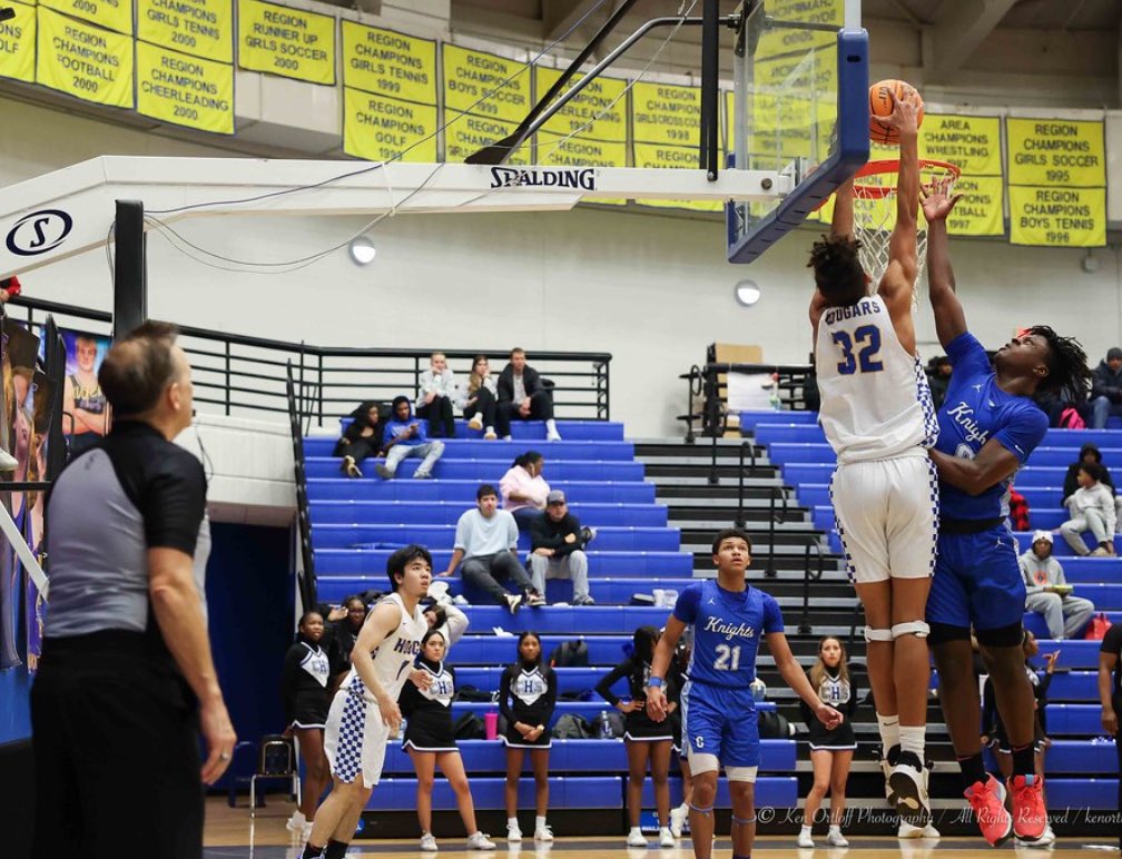 FIRST OFFICIAL GAME OF THE SEASON !! PU TONIGHT AT HOME @ 7:30. PACK IT OUT AND WATCH US DECIMATE HORIZON CHRISTIAN🤨
SHOW OUT IN JERSEYS‼️‼️#wehaveshaq #ringszn #attendancerequired