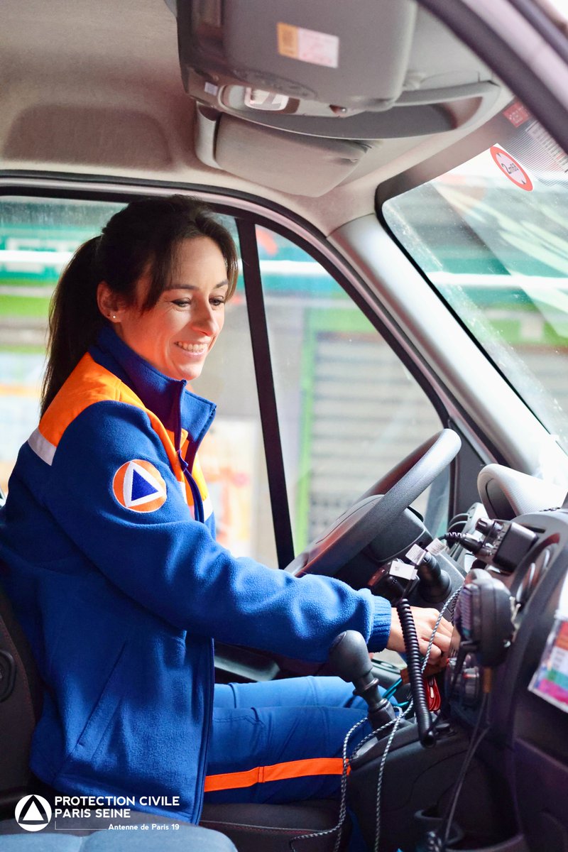 PCParis19's tweet image. Nos secouristes se sont mobilisés en ce 11 Novembre à travers diverses actions

Nous étions accompagnés de cadets de la Protection Civile de Paris Seine.

Merci à tous 

#pcps #protec #protectioncivile #benevolat #11novembre #paris19 #paris  #photo #photography #photographie