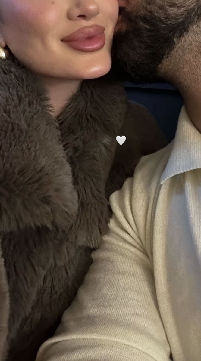 لله دُر الجمال اللي في تفَاصيل وجهك 🤍،
#مساء_الخير