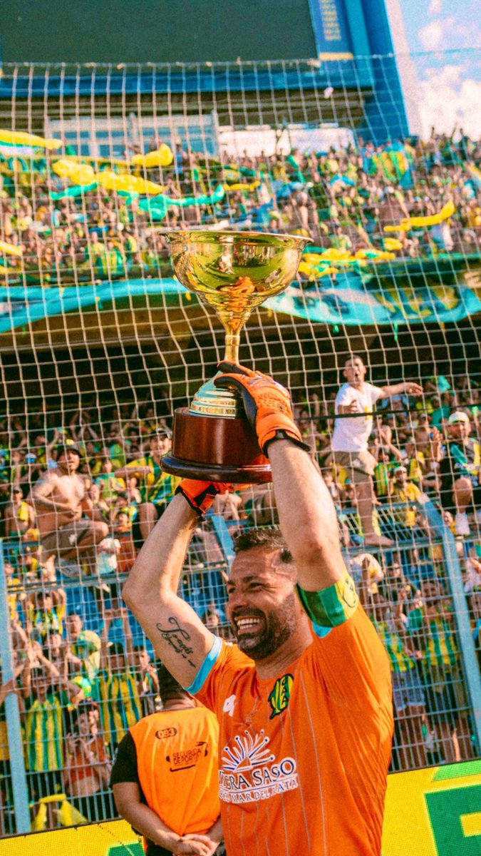 Nosotros ya dimos la vuelta, nosotros salimos campeón, nosotros tenemos los huevos que no tenes voooos. 🦈🔰⚓️