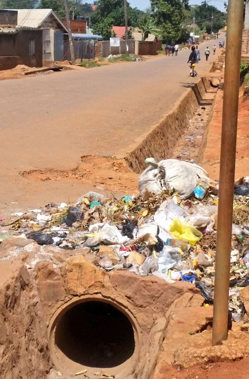 CBulungi's tweet photo. Ever noticed how green, clean spaces make us feel better?
 @umunkozi does it right with intentional waste management &amp; a fresh, healthy environment.

Imagine if we brought that same care to our cities. It all starts with us.

#WasteNoMore #KeepUgandaClean
@KCCAUG @IamJoe_lOmiat https://t.co/T7ObTk6MGl