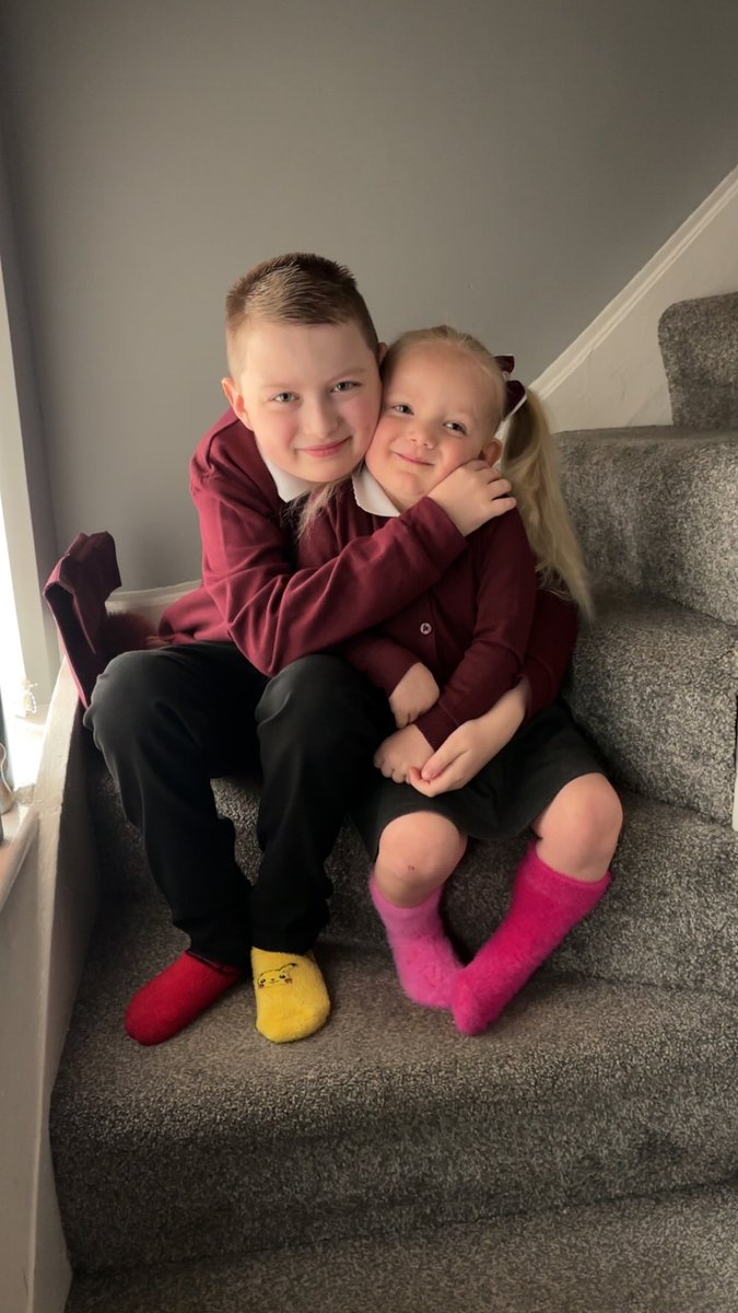 _chloeleigh's tweet photo. Odd sock day 🧦❤️💛🩷 
#AntiBullyingWeek 
@GooseacrePri https://t.co/GDaIltxA7e