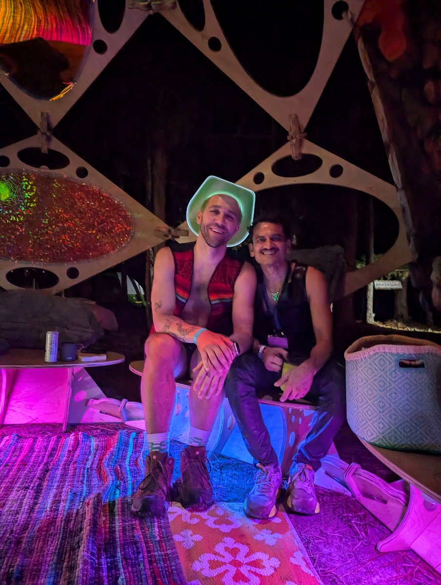 purplexvelvet's tweet photo. Yet another burn, yet another feeling of reward and satisfaction. I'm so grateful that I got to co-create this wonderful event. Oh and the Wall of Anonymous Butts is growing!! #coracle #regionalburn https://t.co/LzZuhVnma0