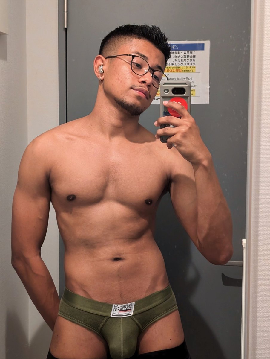 最近よく食べるから肉ついてきた