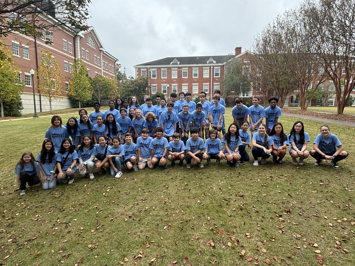 ROBOTICS🤖🏆: This past weekend, Auburn City Schools robotics teams from J.F. Drake Middle School, East Samford School, and Auburn Junior High School showcased their skills at the Auburn Robotics Club VEX IQ Robotics Competition!
•
ACS teams made an impressive showing, with 10
