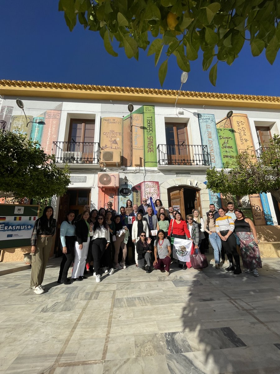 IBERBIBLIOTECA's tweet photo. Continúa nuestra #PasantíaInternacional 2024, que se realiza en #Purchena #España 🇪🇸, con la participación de 23 bibliotecarias y bibliotecarios de 10 países de #Iberoamérica.
Organiza: @cijpurchena @librolecturagob @culturagob
📍Más información: https://t.co/vif0tHZGhE https://t.co/tveru7pCV4
