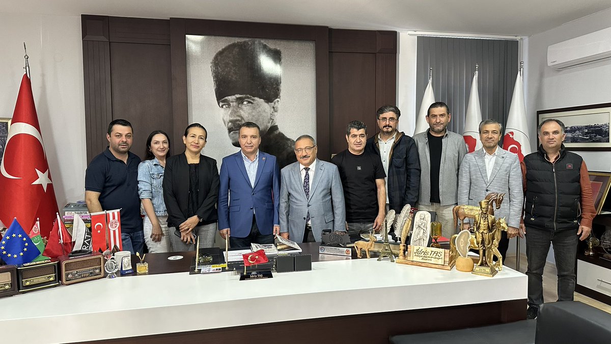 Milli Emlak Daire Başkanı Yusuf Karataş ve Antalya Çevre, Şehircilik ve İklim Değişikliği İl Müdür Vekili Ceyhan Öğren Eciş’e hayırlı olsun ziyaretleri için teşekkür ederiz. <a href="/agcantalya/">ANTALYA GAZETECİLER CEMİYETİ</a> <a href="/sifacicek/">Sifa Cicek</a> <a href="/ersinaydin09/">ersin aydın</a> <a href="/Ahmetocal32M/">Muhammed Ahmet Öcal_TRT</a>