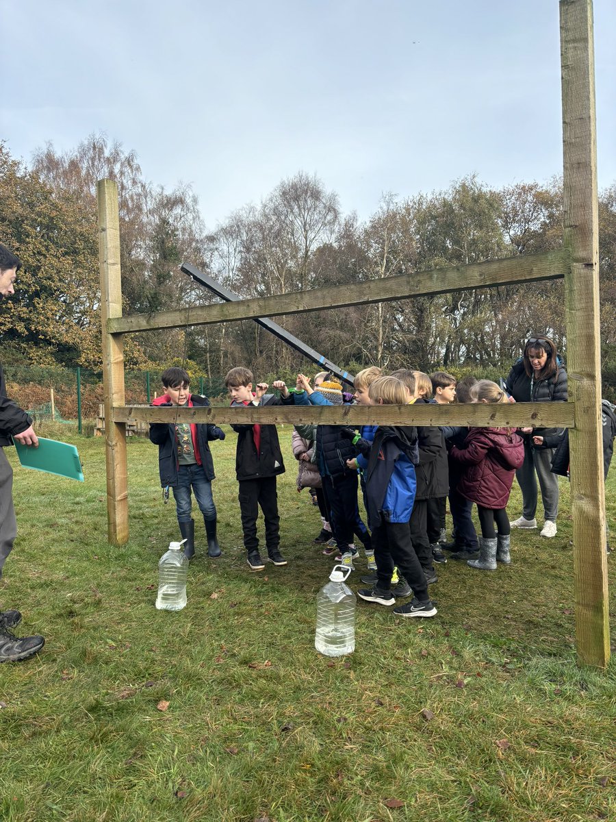 barnstondale's tweet photo. Achieving excellence together with @OakTreesMAT #outdooreducation #learningoutsideoftheclassroom #primaryeducation #collaborativeworking #outdooradventures https://t.co/JhqwgQywju