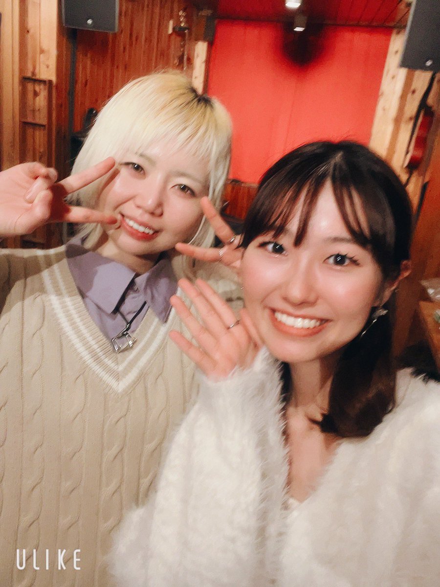 aoi_3789's tweet photo. 本日はありがとうございました😊
ピアノ&ギターの弾き語りの皆さんに混ぜていただきました🎹🎸
皆さんめちゃくちゃ素敵で聴き入ってしまいました💭
またご一緒できるように日々精進です❤️🔥
【素敵な演者様💐】
#永井絵梨沙 さん、 #mippi さん、 #いまいりさ さん https://t.co/AH3tEkX7cU