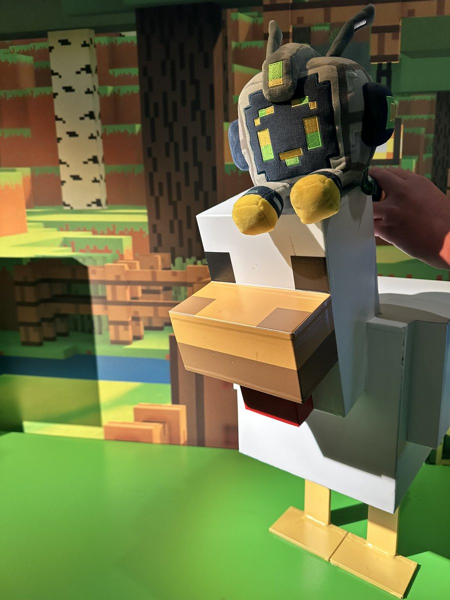 GonzoStudioz's tweet image. @OriginRealms 0R.Bit plush at the @MinecraftExpIRL !
Bro went a little adventure with me! And he’s privacy gonna be the o it 0R-Bit to ever be at the #MinecraftExperience