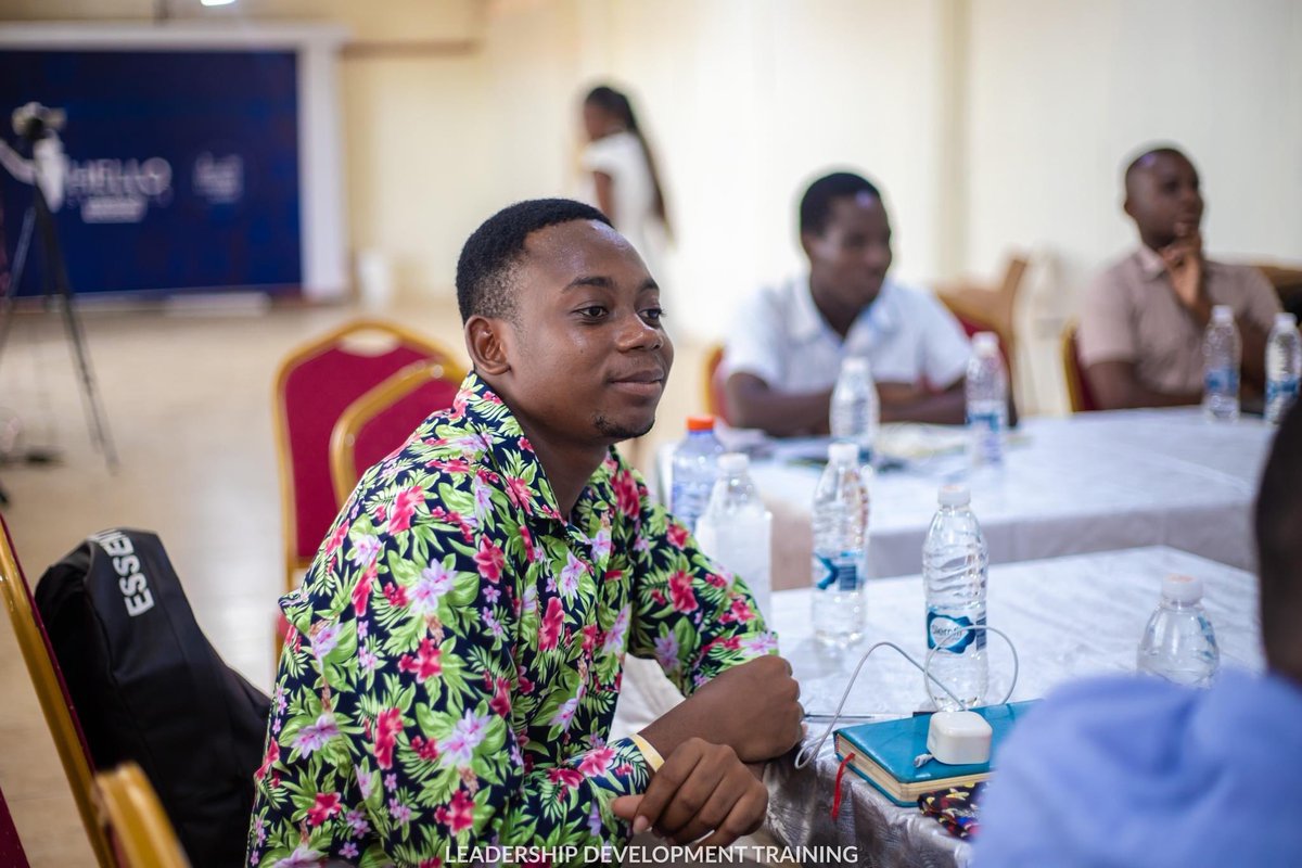 TheGLleaders's tweet photo. On Saturday, our newest cohort members (Cohort 2027) took their third Leadership Development Training class (Leadership: Positions and Titles, Styles and Approaches), facilitated by Andy Pippim.

#LeadershipDevelopmentTraining #WeAreTGLC https://t.co/iJzZTccs0Y