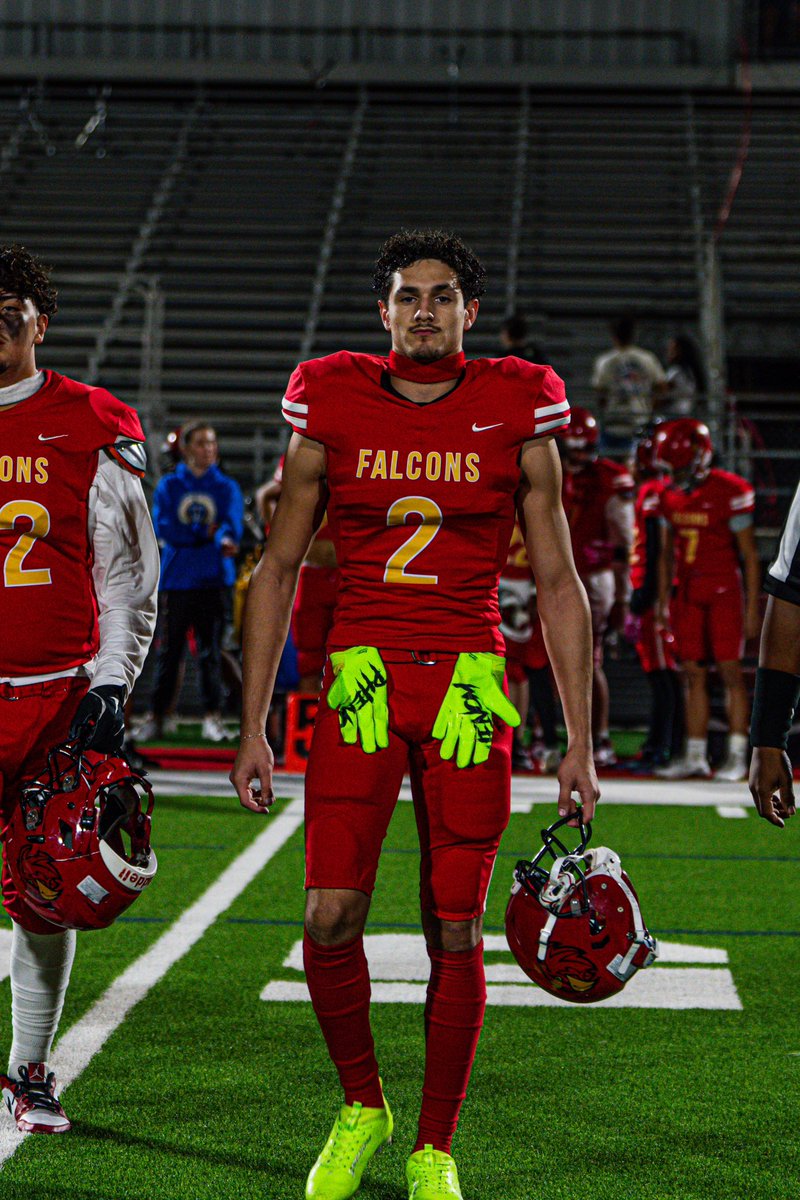 Gabriel Hernandez - 2025 CB/WR
Leto HS - Tampa, FL
6’1 175 - 3.47 GPA

hudl.com/v/2Qkg4e

🔺2 way player
🔺Lockdown CB
🔺Long and can run