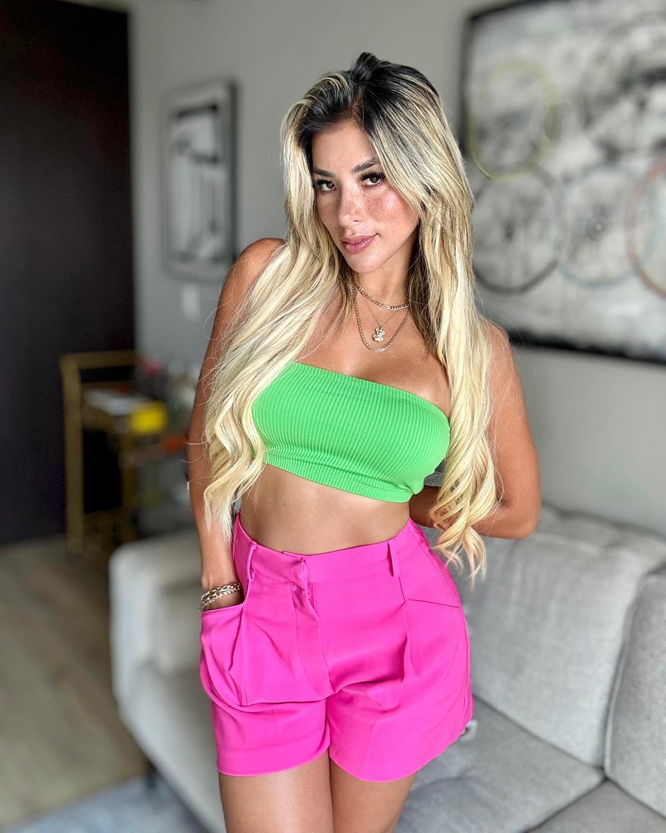 luisunamrebel's tweet image. Eres la más Hermosa @pao_sasso ❤️😍😍😍😍😍😍😍😍😍😍😍😍😍😍😍 #PaoSasso
#BarbieSasso
#PaoSassoLaMala