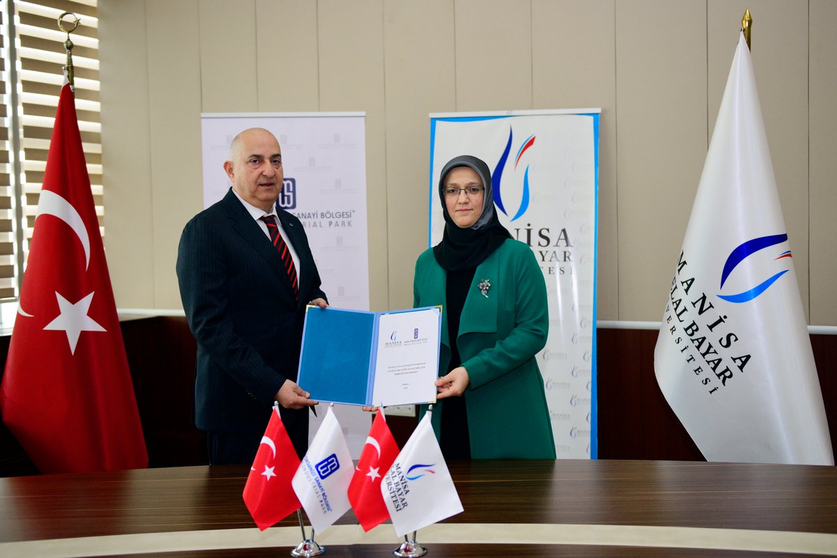 mcbu1992's tweet photo. Manisa Celal Bayar Üniversitesi ve Manisa OSB “Tezsiz Yüksek Lisans Programı İş Birliği Protokolü”nü imza altına aldı.
#ManisaCelalBayarÜniversitesi #ProfDrRanaKibar #MCBÜrektör #MCBÜprotokol #ManisaOSB #MOSB #YüksekLisans https://t.co/ztHGYAZ4k2