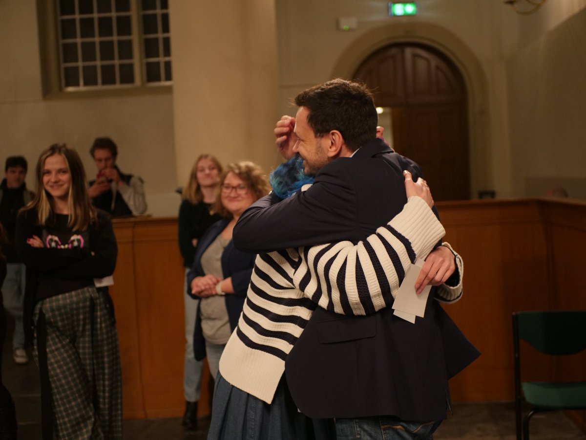 IlyaYashin's tweet image. Совсем недавно я был в Амстердаме, где у меня прошла встреча с живущими там россиянами. В местной церкви собралось почти 500 человек…

Друзья иногда шутят, что мои публичные выступления в последние месяцы больше похожи на проповеди священника, чем на политические речи. Я и сам…