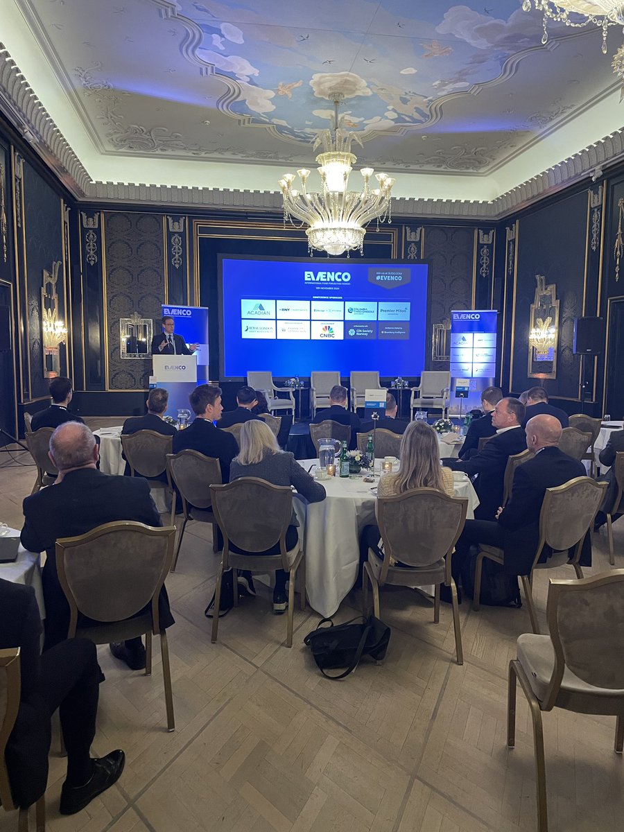 NYCStein's tweet photo. Great day of presentations to clients in Oslo talking about the election and its industry impacts, with my @BBGIntelligence and @economics colleagues @nathandeanDC, @PatAlvarezB, @RushEconomics, Omid Vaziri and Rod Turnbull. What a lovely city. https://t.co/tMYzF3H1sH