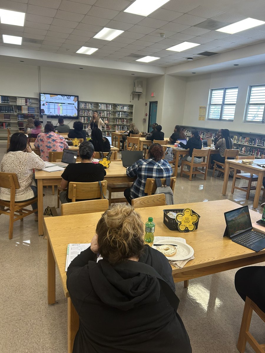 MDCPSSci's tweet photo. What a great start to our Science ICADS for our teachers @MDCPSNorth.
We had teachers representing K-12.
#WeLoveOurScienceEducators β€οΈ
#EnhancingK12ScienceMDCPS
@AileenVega123 @WendyForteza @DaneMDCPS @NestorEMarcia @MDCPSSTEAM @MDCPSAcademics @BNCEE_MDCPS @MDCPSRobotics https://t.co/0IOrxjR2W9