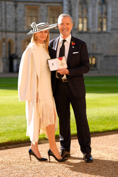 🎖️Congratulations Graeme Souness on receiving his CBE (Commander of the Order of the British Empire) in the King's Birthday Honours list, for services to Football &amp; Charity. [📷 Graeme pictured with his wife Karen and his CBE after today's Investiture ceremony at Windsor Castle].