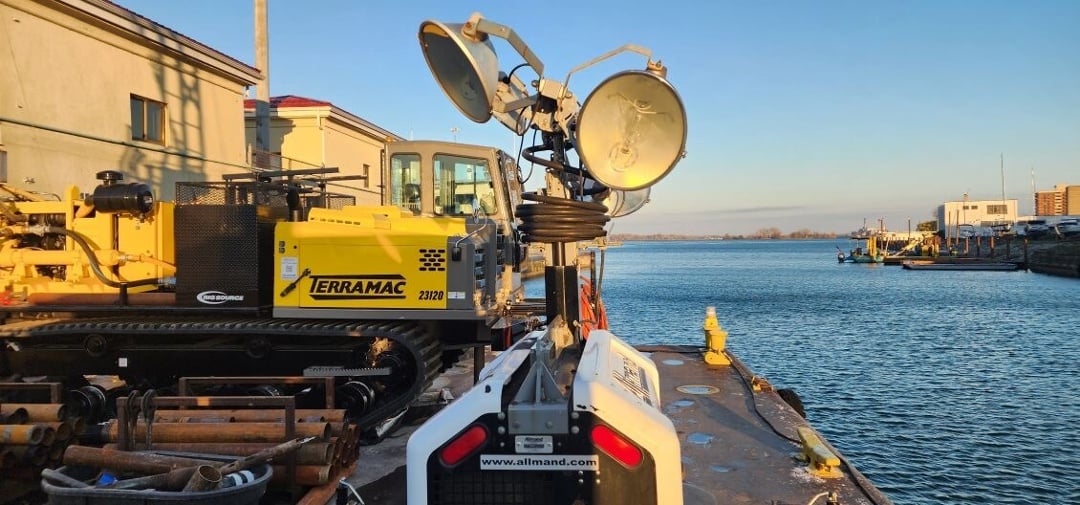 RigSourceInc's tweet photo. When a rental CME 75 drill rig had clutch issues, our team didn't hesitate. AJ drove from CT to Buffalo, NY, to fix the rig at the Lake Erie Black Rock Lock. From leaving the shop at 4 PM to being on-site by 7 AM, AJ’s dedication keeps our rigs running—and our customers happy. https://t.co/dDqdO6HKVK