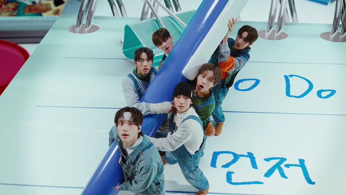 can✩ on X: "what they see https://t.co/HMVHUQ3xVl" / X