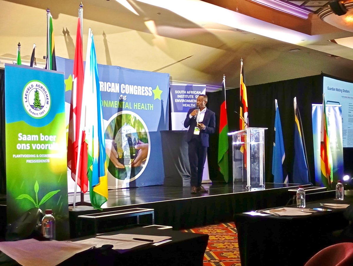 washtedmubas's tweet image. Proud moment at the 4th Africa congress on Environmental Health Congress! 

Mr. Kondwani Luwe from WASHTED presented on Perceived Facilitators and Barriers to Handwashing Behavior among new mothers &amp;amp; their guardians in Malawi.
#MUBAS #WASHTED #AfricaEH2024