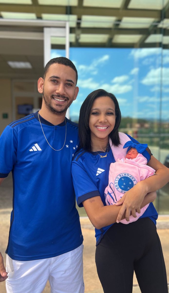 karolteixeirac's tweet photo. A influência aqui é forte! Da maternidade pra eternidade! 
#PaixãoQueVemdeBerço @Cruzeiro 💙 https://t.co/AchqIq9MR8