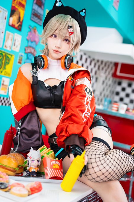 Twitterのコスプレ画像18
