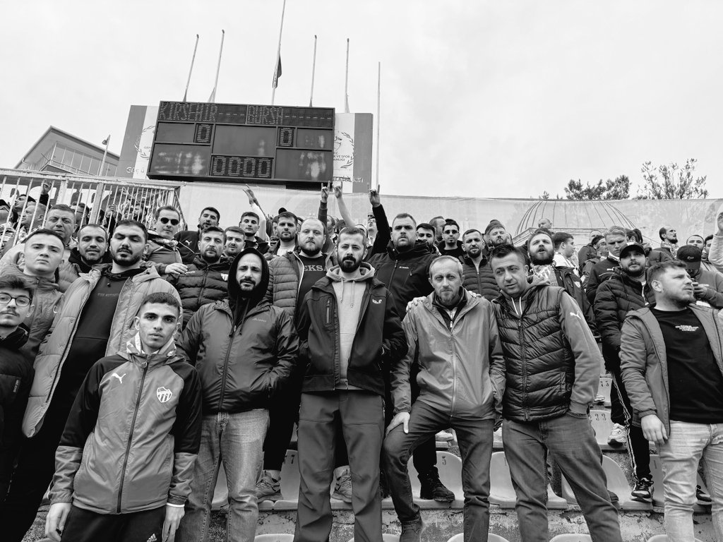 BizBursasporlyz's tweet photo. Bu hayattaki en büyük Adalet Herkesin Birgün Ölücek olması. https://t.co/PXXJlwTSLa