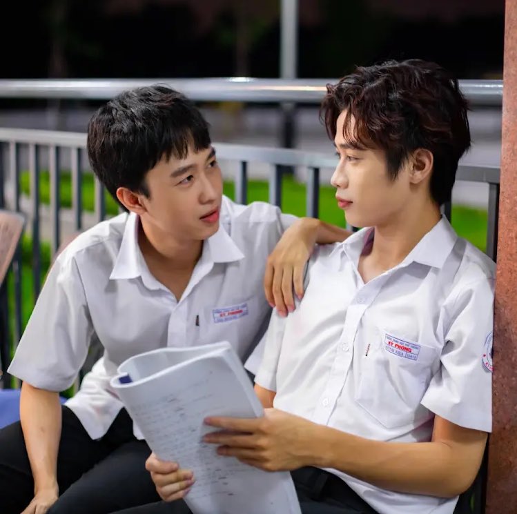 RinaShipper's tweet photo. 今日のパラレル🗣️タイ旅行🇹🇭の話を聞けたり💖タイ語勉強も少しできて🗣️
ベトナムBL🇻🇳#StupidGenius🇻🇳も皆さんと見れて楽しかった☺️
Cr. @RLStudioVN YouTubeコミュニティ
https://t.co/BFONi3okVE https://t.co/4vLPTgYYZS