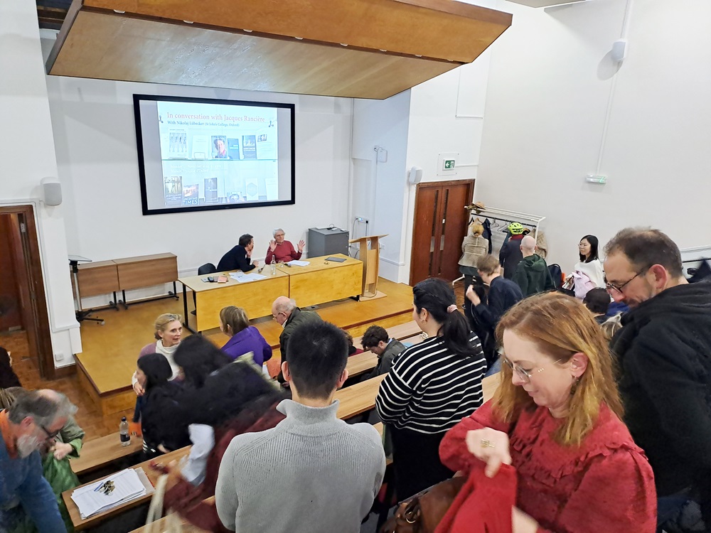 MFOxford's tweet photo. It was a great honour to welcome Jacques Rancière and to listen to him and Nikolaj Lübecker yesterday at @MFOxford.
They discussed his latest book on Chekov's short stories and its resonance with the rest of his work.

A very special moment.
Thank you all for coming. https://t.co/fhf8YMHdHW