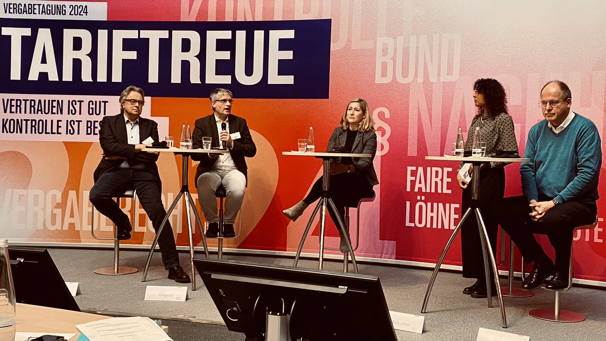 Interessante Diskussion auf der #DGB /#FES #Vergabe-Tagung. Die verbleibende rot-grüne Minderheitsregierung will den Entwurf für ein #Bundestariftreuegesetz noch in den Bundestag einbringen.