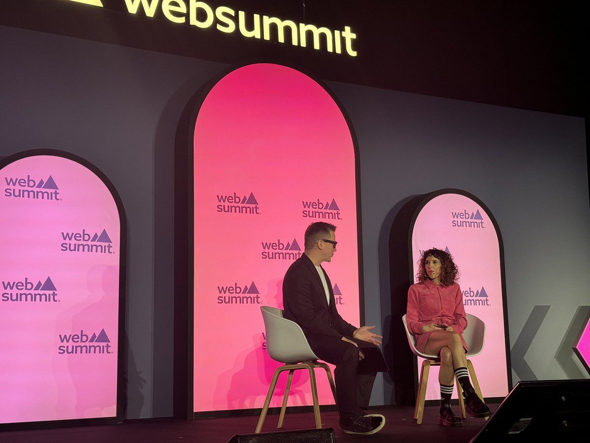 browserd's tweet image. “Defending Democracy trough transparency” at @WebSummit #governmentsummit, with @ravineomedia CEO @janrezab, and @SkyNews @SKutchinsky, now referencing the use of neurolinguistic programming on political propaganda.
#WebSummit #WebSummit2024
