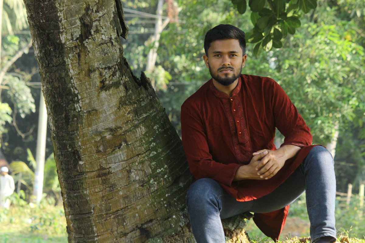IAm_TheBests's tweet photo. কথা কম কাজ বেশী 😉 কথা কি ঠিক না বেঠিক ❓🤣 https://t.co/04Ak34UpiL