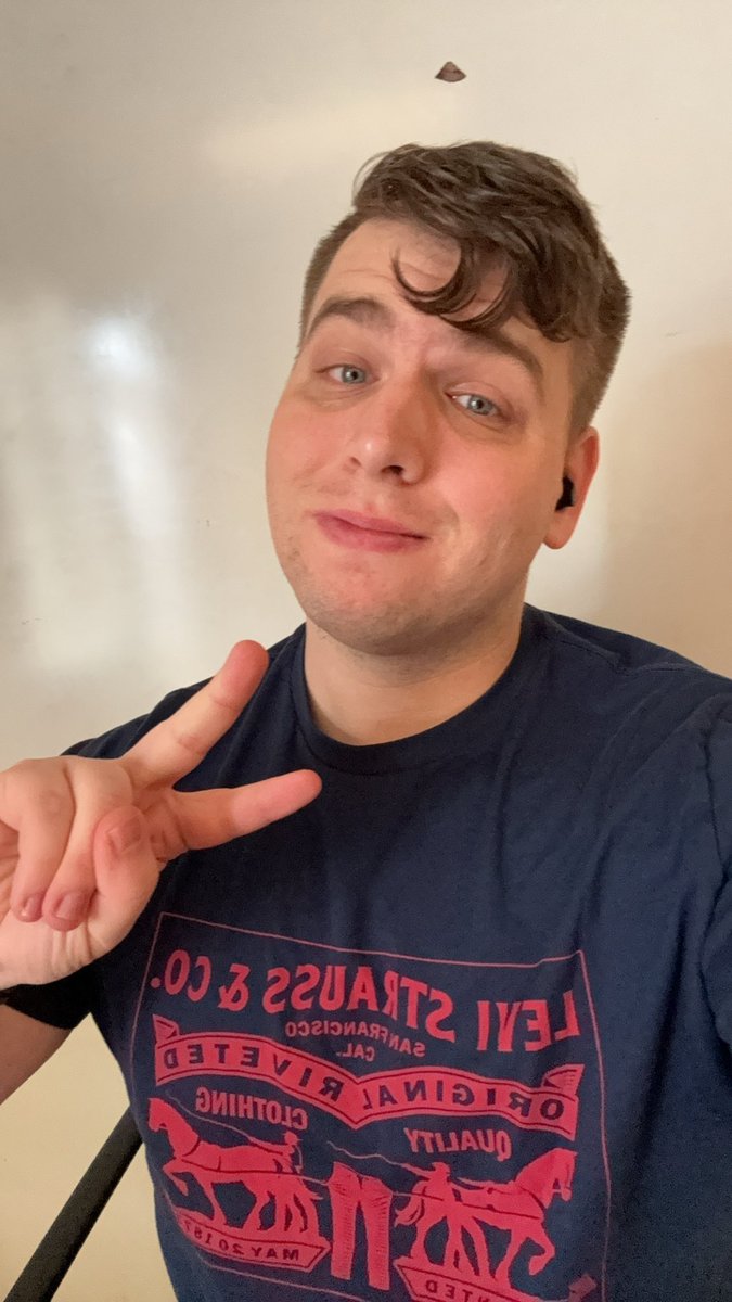 RebornExile's tweet image. Hi! Another day, another unfortunate encounter of yall seeing me.